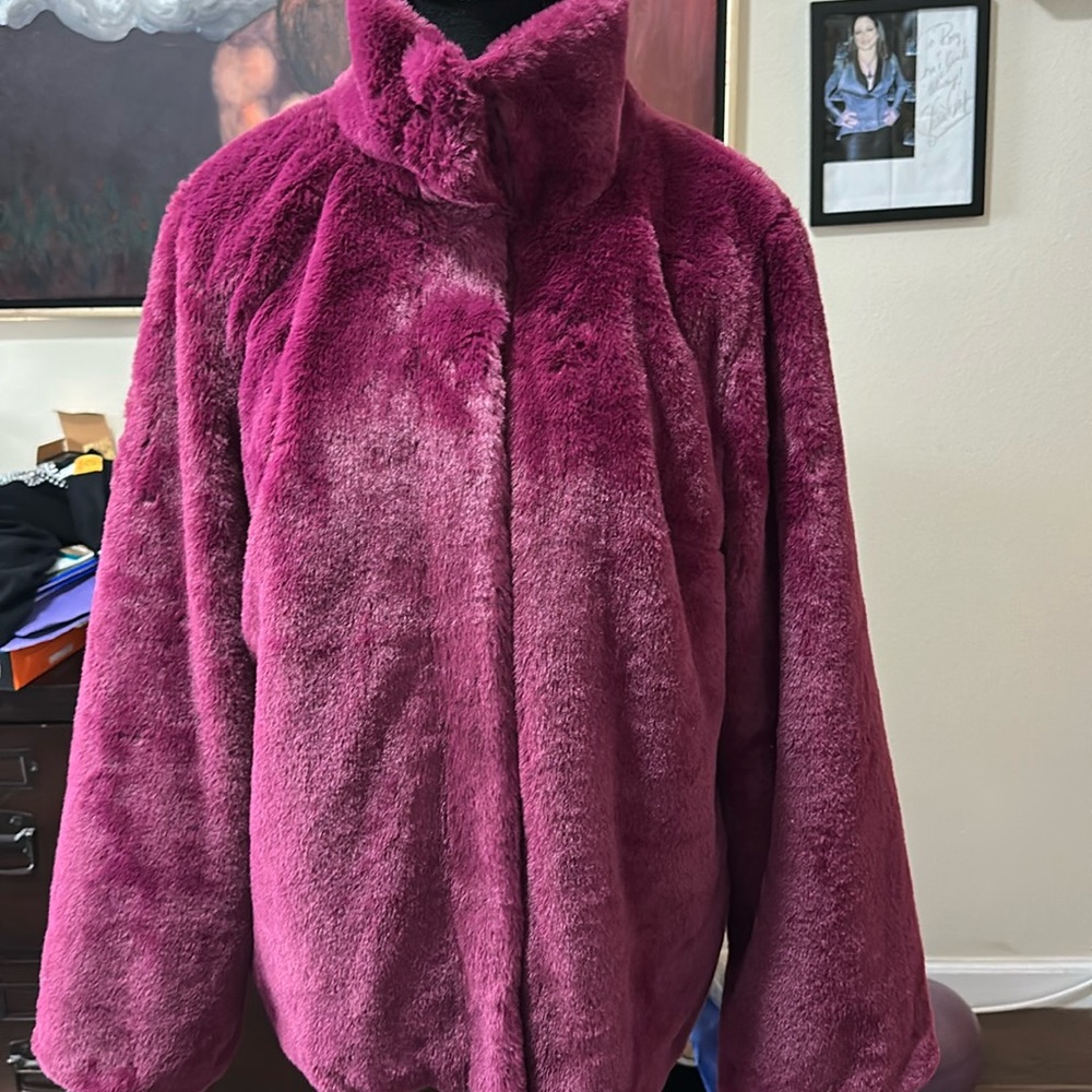Burgundy jacket size Large
